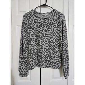Gaze medium women's grey leopard print sweater